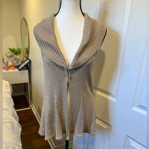 Peter Nygard Metallic Knit Sleeveless Cardigan | Gold Shimmer Drape Open Front